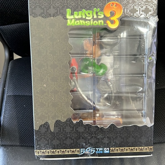 Luigi’s Mansion 3 Luigui 9 Inch PVC Statue standard Edition - Picture 6 of 6